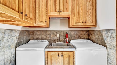 Laundry on Main level