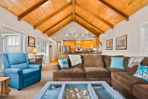 "House was clean and had everything we needed. We had a lovely stay!" - Erika