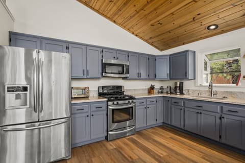 Kitchen: Exquisite Alpine Chalet