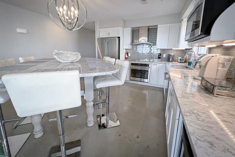 Charming and intimate, ideal for cozy dinners or gatherings