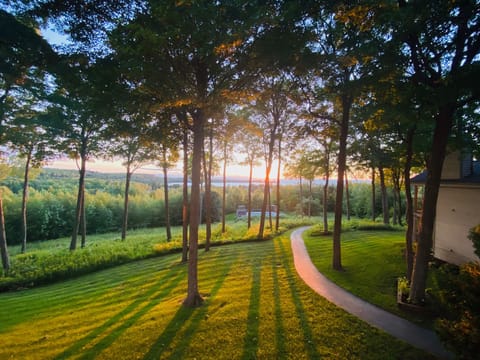 Bird's Nest condo is a place to enjoy a glass of wine and view of Egg Harbor!
