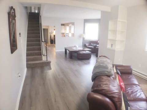 Living/Sitting Room