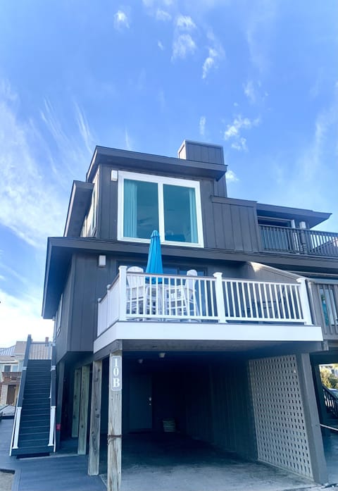 Front of the house (New decking!)

