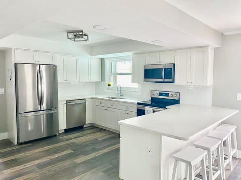 Beautiful, large kitchen with everything you will need!