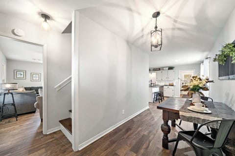 Entryway: Stylish pathways lead to your Houston adventure, filled with charming decor and warmth.