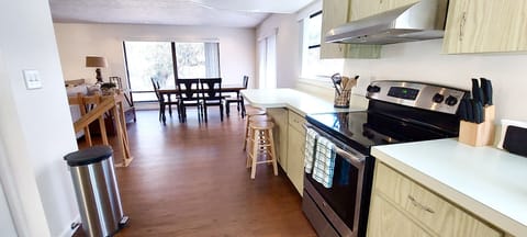 View of the cove & the Rainbow River through the large floor to ceiling windows.