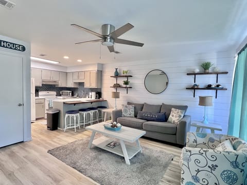 Awesome Townhome-Pet Friendly