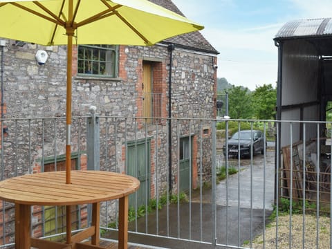 Sitting-out-area | The Chaff House, Wells