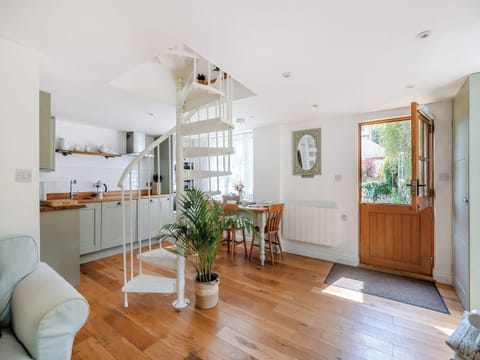 Open plan living space | Candlewick Cottage, Lower Heyford, near Oxford