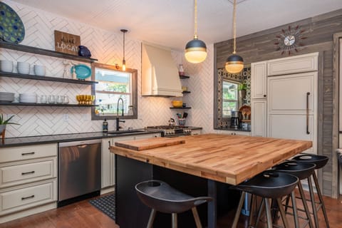 Farmhouse chic kitchen