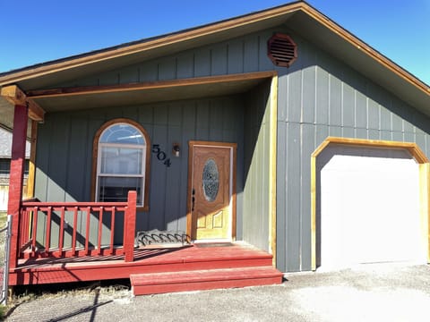 Welcome to Beartracks Retreat!