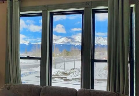 "The views were breathtaking! Mt. Massive right out the living room windows." - Amy