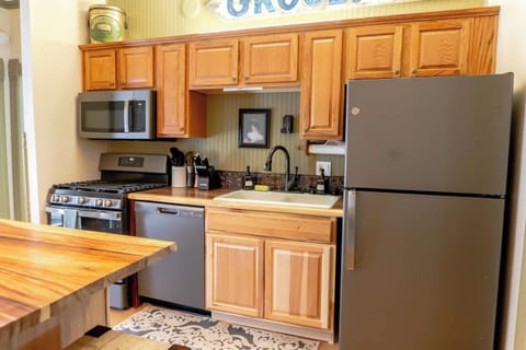 Brand new stainless appliances added fall 2022!  Gas stove w griddle, refrigerator, disposal and dishwasher.