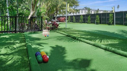 BBQ area, plenty of comfortable lounge chairs, and a fun mini-golf course!