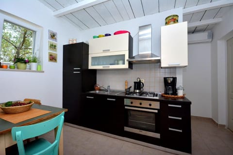 Kitchen area. Villa Luna kitchen