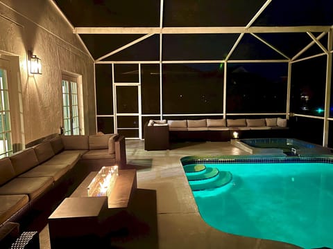 Private OutdooDining with your entertaining private chef dinners with Philip Starck designed chairs for exclusive sit down dinners for up to 24 persons outside and 20 persons inside overlooking private pool & golf. Then sip on a cocktail at Fire Pit.
