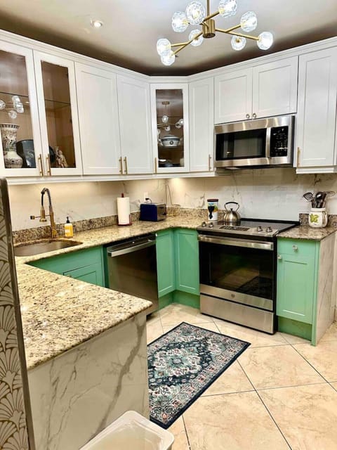 Welcome Chefs and beginners alike! You'll love cooking for family & friendsthis incredible gourmet kitchen, with brand, new appliances, perfect for crafting delicious meals in the light, bright, elegant, space, a true culinary Haven, saving you from time