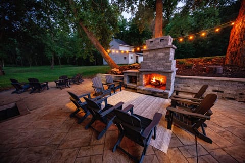 Outdoor fire place and patio
