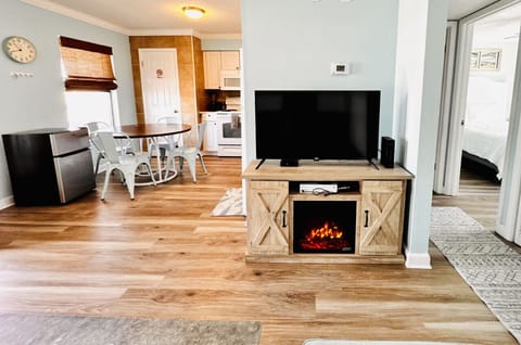 The kids will have plenty of entertainment after playing all day at the beach with this brand new Xbox S console with 2 controls and Roku Smart TV with hundreds of streaming channels, cable with all major networks and ultrafast wifi.