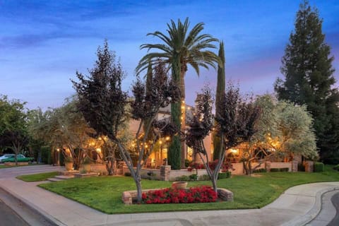 Corner lot / Plenty of parking on the street