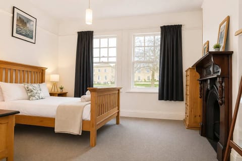 Queen size Bed
