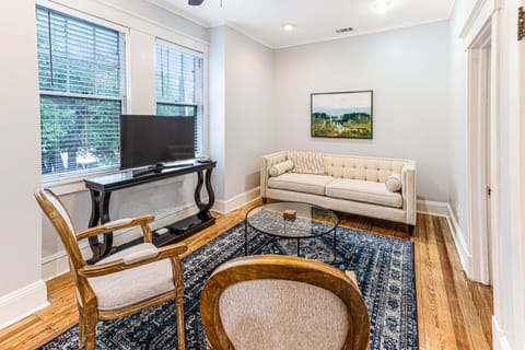 Welcome to Wayne Mansion Carriage Upper!