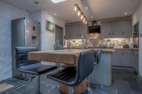 Cambrian Cottage - 3 Bedroom Cottage - Tenby (6358)