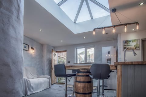 Cambrian Cottage - 3 Bedroom Cottage - Tenby (6357)