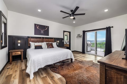 Welcome to our home! Spacious King suite on the main level