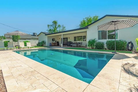 Your Own Private Back Yard Oasis