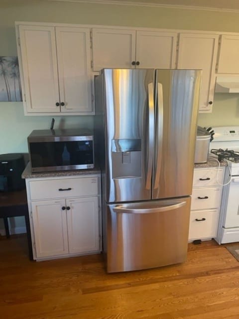 Added 2024, LG Refrigerator w Ice Maker and RO (Reverse Osmosis) Water Dispenser