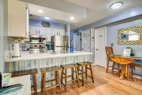 Branson West Vacation Rental | 2BR | 2BA | Step-Free Access | 895 Sq Ft