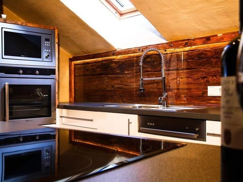 Suite Edelweiss, 2 bedrooms - Chalet Alpin Chalet in Carinthia, Austria