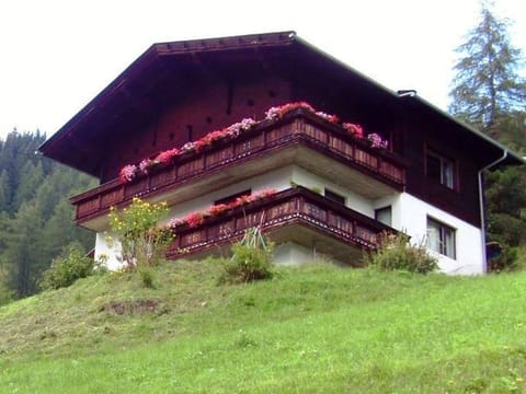 Kramserhof, holiday apartment - holiday apartment, toilet and bath/shower separate Farm Stay in Carinthia, Austria