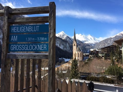 Berghaus Glockner - App. Alpenpause - apartment/apartment, bath, WC, balcony Apartment in Carinthia, Austria