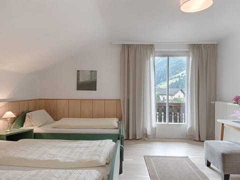 Vacation apartment W 11/1 bedroom/shower, - Ferienhaus Hotel Post Apartment in Carinthia, Austria