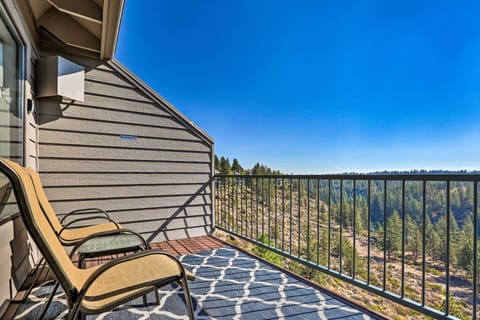 Bend Vacation Rental | 3BR | 3BA | 2 Stories | 2nd-Floor Unit | Stairs Required