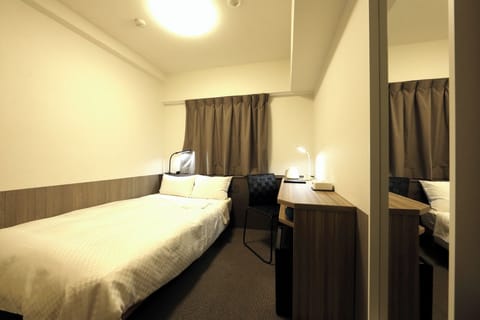 Standard semi-double room