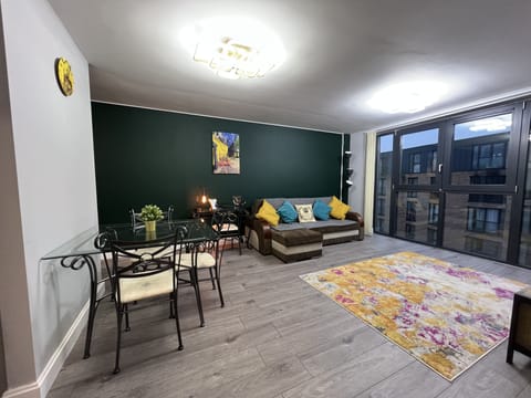 Living Room / Lounge