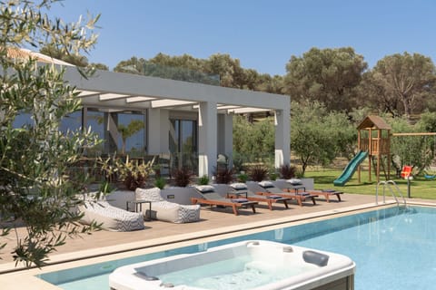 Pool elements