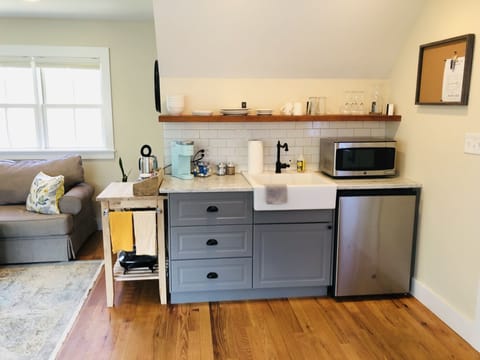 Kitchenette with everything you need to make a quick snack or easy meal.