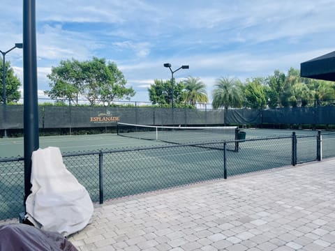 Esplanade Tennis Court