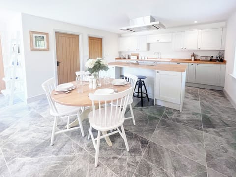 Dining Area | The Old Stables 3 - The Old Stables, Winterslow, near Salisbury