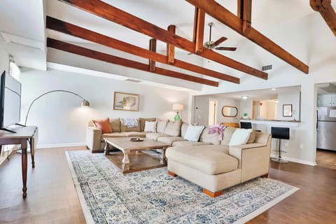 A view of the living room!