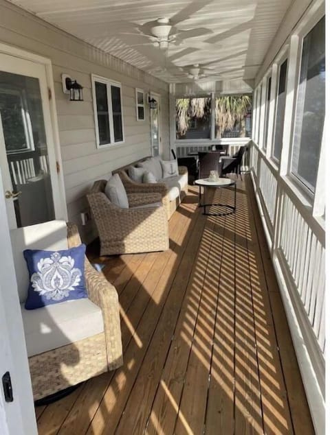 Spacious Screened Porch