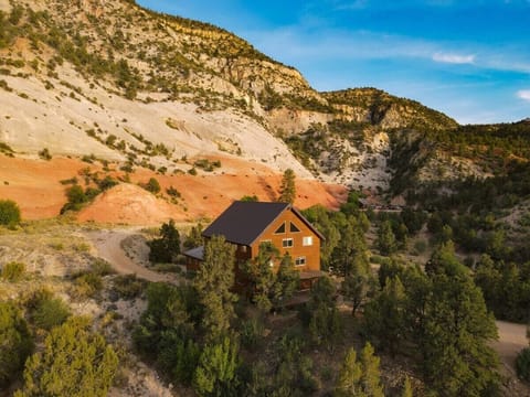 The Lodge at East Zion Resort sits nestled in the cliffs in the most pituresqe part of the valley 