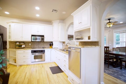 Kitchen with seating area