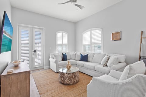 23-Gulf-Place-Residences-308-Living