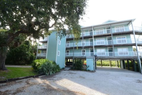 First floor middle unit 