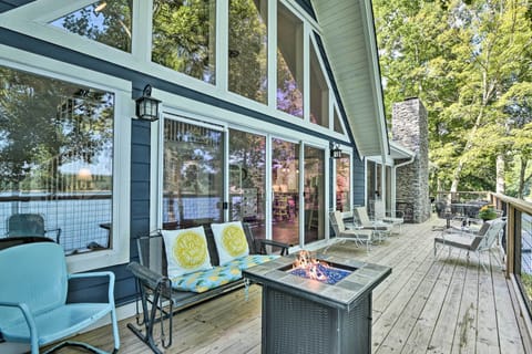 LaFollette Vacation Rental | 4BR | 4BA | 3,400 Sq Ft | Stairs Required